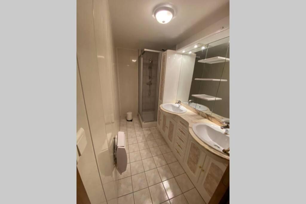 Appartement Renove 4Pers Tout Confort & Garage 科特雷 外观 照片